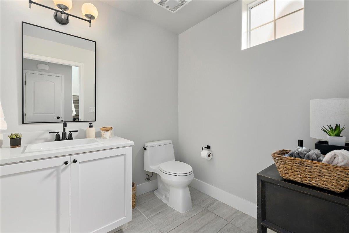 Detail Gallery Image 4 of 16 For 2807 Newhall St #2807,  Santa Clara,  CA 95050 - 2 Beds | 1/1 Baths