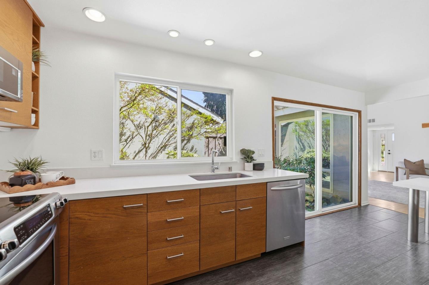 Detail Gallery Image 10 of 40 For 169 Escobar Ave, Los Gatos,  CA 95032 - 2 Beds | 2 Baths