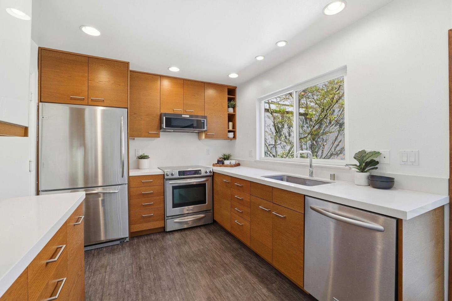 Detail Gallery Image 8 of 40 For 169 Escobar Ave, Los Gatos,  CA 95032 - 2 Beds | 2 Baths