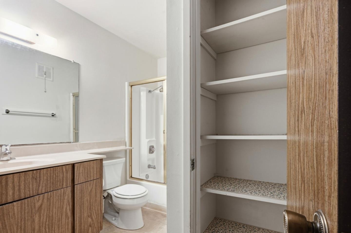 Detail Gallery Image 19 of 28 For 139 Piccadilly Pl #H,  San Bruno,  CA 94066 - 1 Beds | 1 Baths