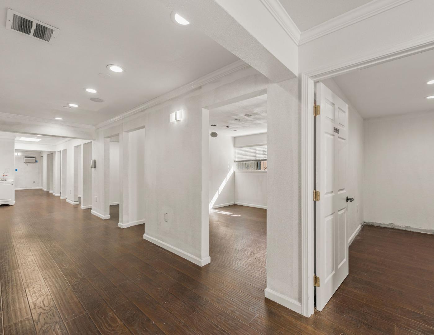 Detail Gallery Image 13 of 19 For 556 N 1st St, San Jose,  CA 95112 - – Beds | – Baths