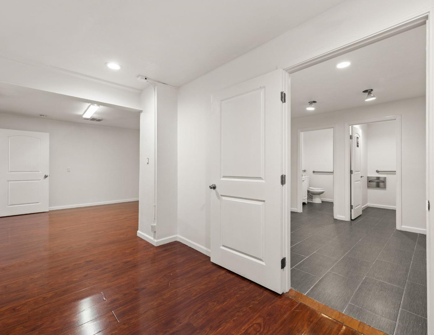 Detail Gallery Image 17 of 19 For 556 N 1st St, San Jose,  CA 95112 - – Beds | – Baths