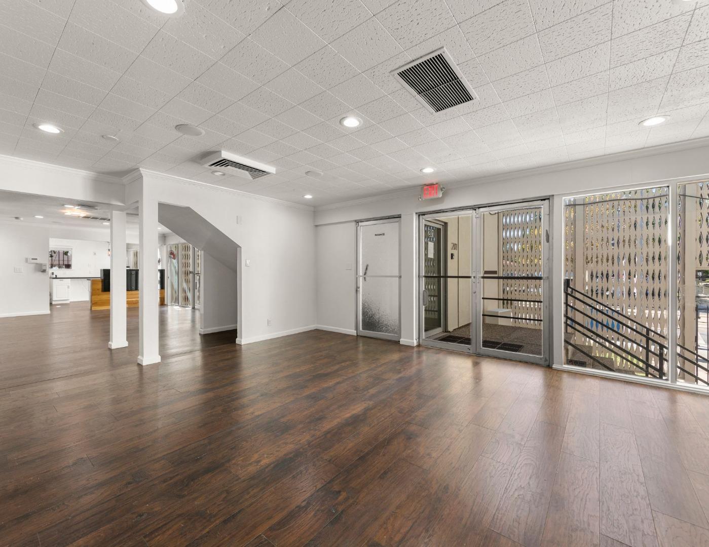 Detail Gallery Image 9 of 19 For 556 N 1st St, San Jose,  CA 95112 - – Beds | – Baths