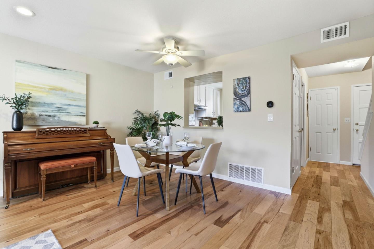 Detail Gallery Image 13 of 40 For 1103 Weepinggate Ln, San Jose,  CA 95136 - 2 Beds | 1/1 Baths