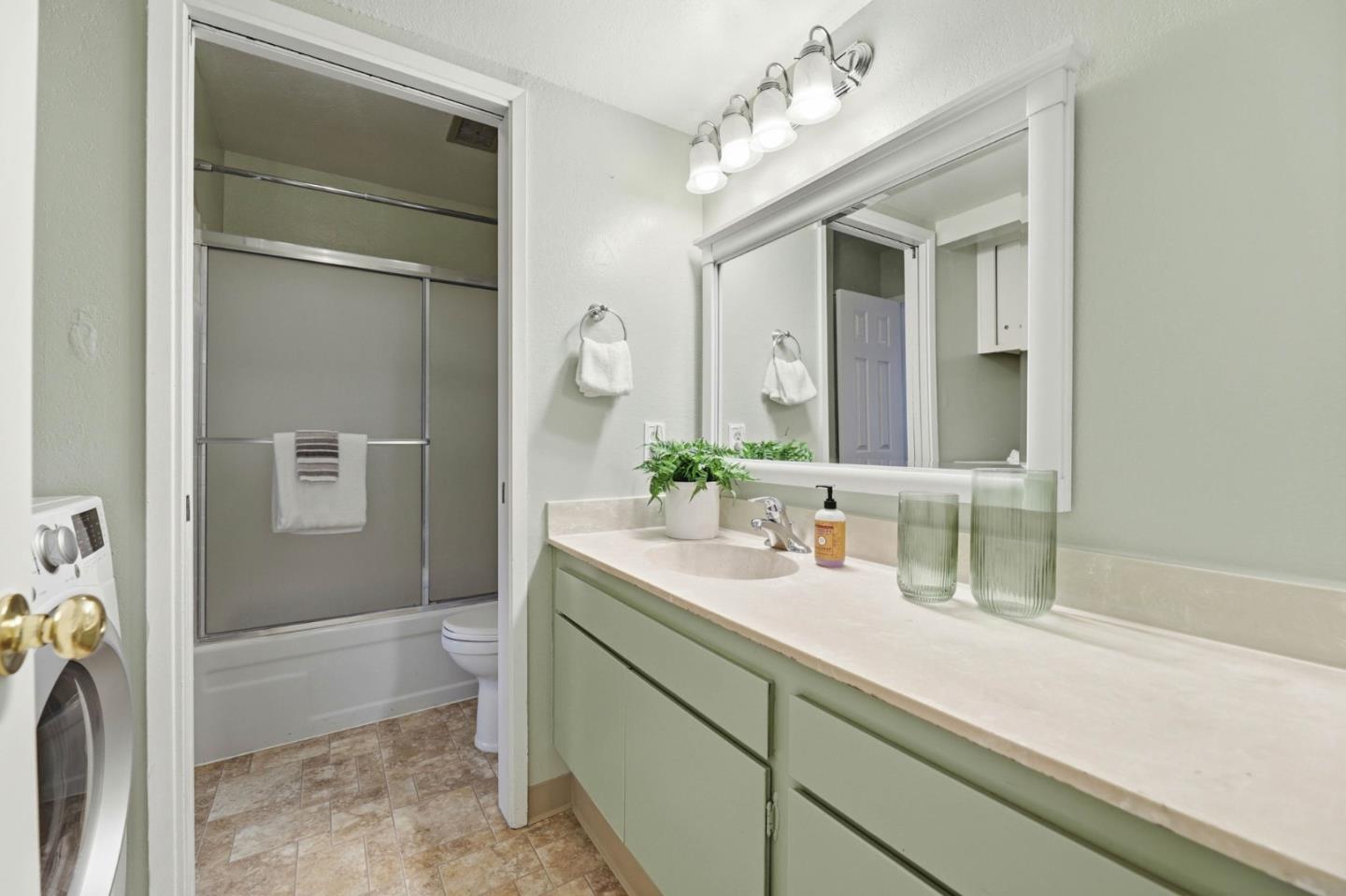 Detail Gallery Image 18 of 40 For 1103 Weepinggate Ln, San Jose,  CA 95136 - 2 Beds | 1/1 Baths