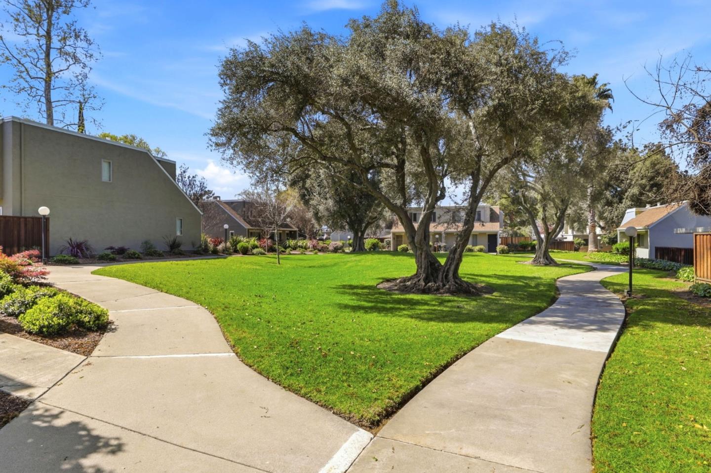 Detail Gallery Image 36 of 40 For 1103 Weepinggate Ln, San Jose,  CA 95136 - 2 Beds | 1/1 Baths