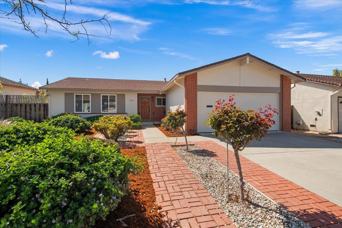 Detail Gallery Image 2 of 21 For 1165 Adams Dr, San Jose,  CA 95132 - 3 Beds | 2 Baths