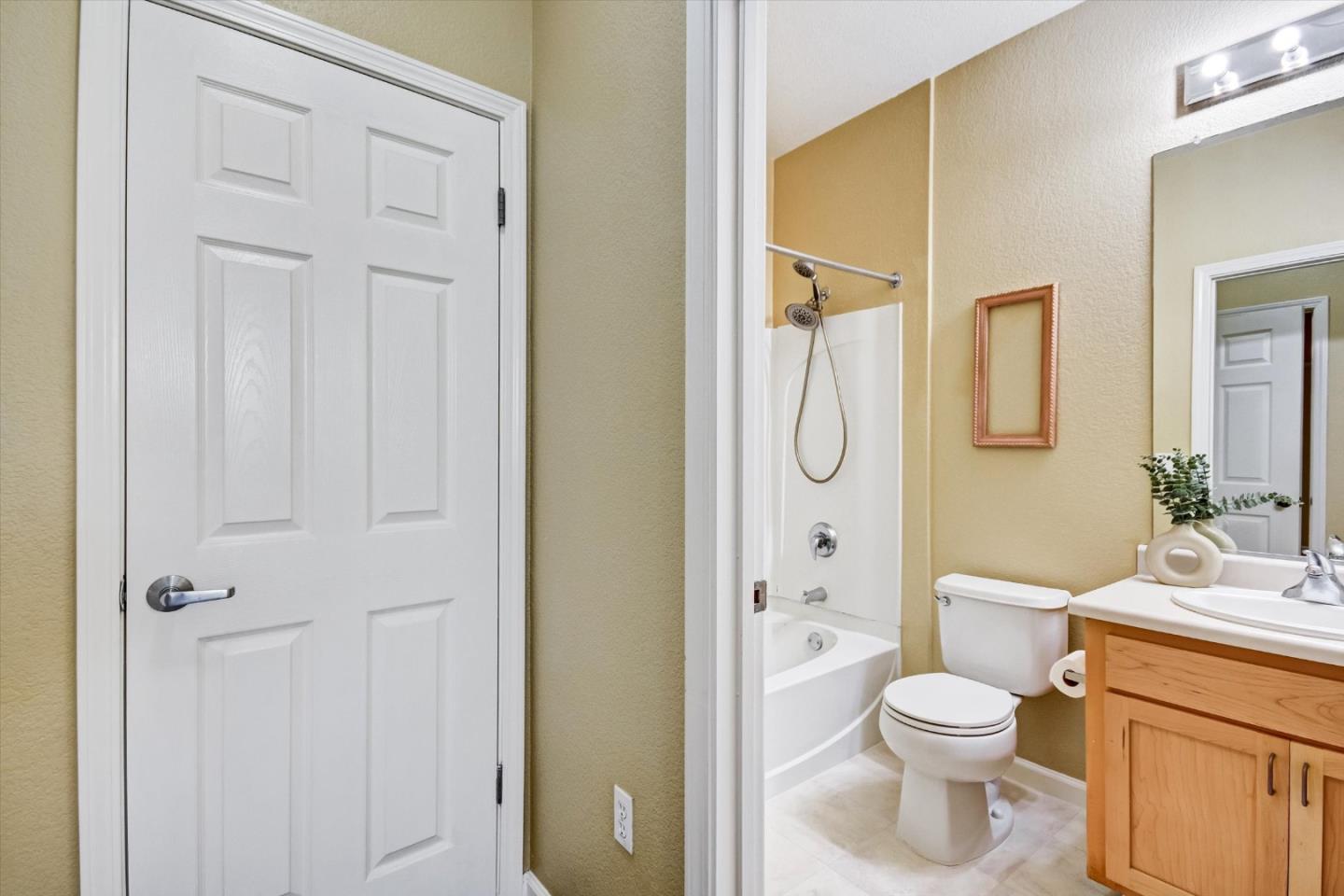 Detail Gallery Image 11 of 36 For 2177 Alum Rock Ave #129,  San Jose,  CA 95116 - 2 Beds | 2 Baths
