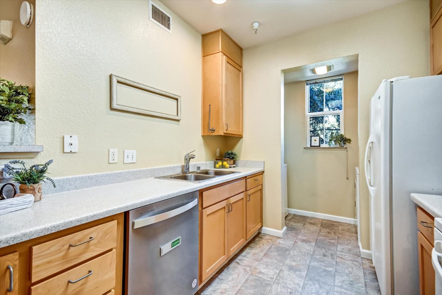 Detail Gallery Image 15 of 36 For 2177 Alum Rock Ave #129,  San Jose,  CA 95116 - 2 Beds | 2 Baths