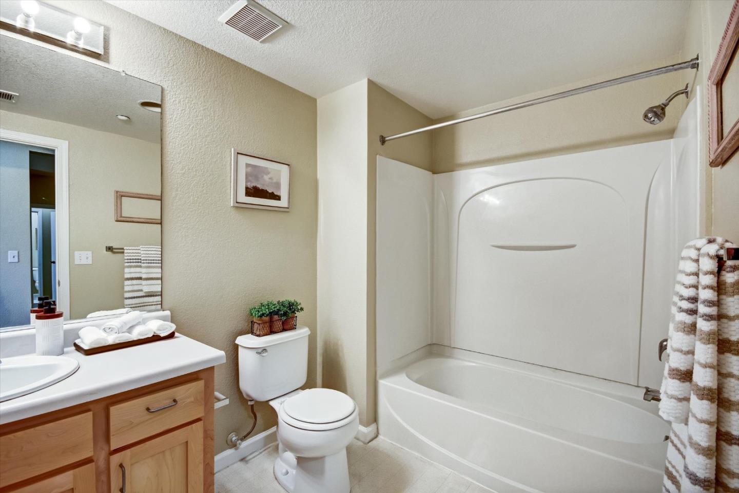 Detail Gallery Image 24 of 36 For 2177 Alum Rock Ave #129,  San Jose,  CA 95116 - 2 Beds | 2 Baths