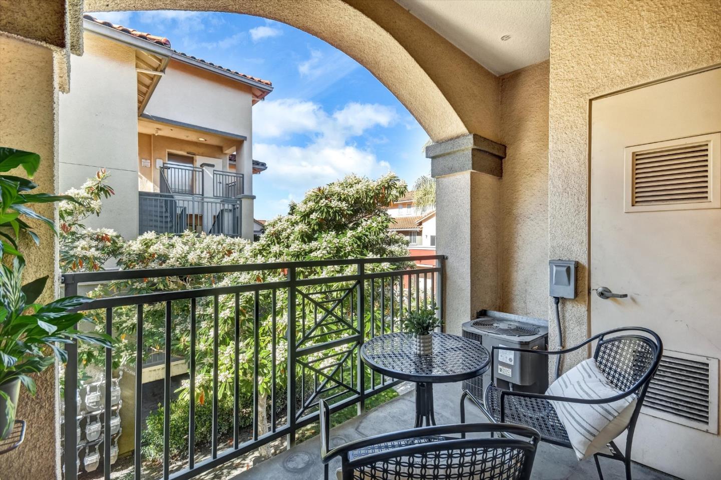 Detail Gallery Image 5 of 36 For 2177 Alum Rock Ave #129,  San Jose,  CA 95116 - 2 Beds | 2 Baths