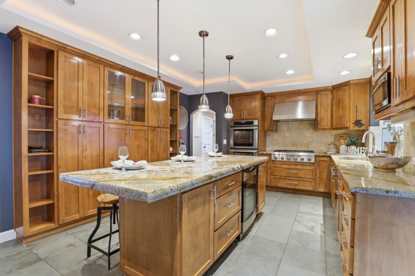 Detail Gallery Image 3 of 88 For 17285 Copper Hill Dr, Morgan Hill,  CA 95037 - 5 Beds | 4 Baths