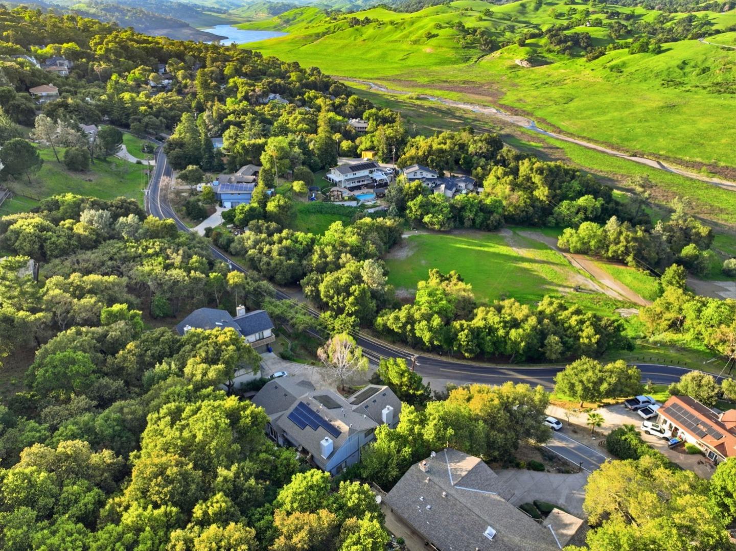 Detail Gallery Image 65 of 88 For 17285 Copper Hill Dr, Morgan Hill,  CA 95037 - 5 Beds | 4 Baths