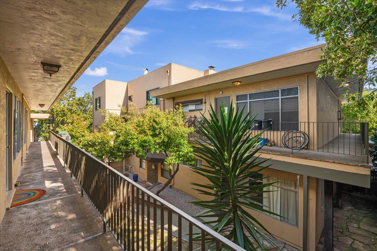 Detail Gallery Image 8 of 26 For 1430 Josephine St, Berkeley,  CA 94703 - – Beds | – Baths