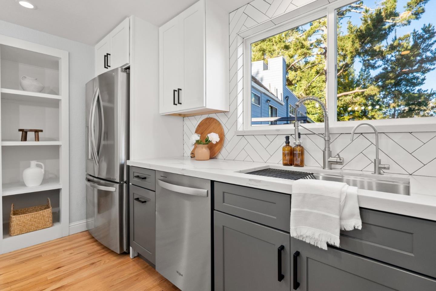 Detail Gallery Image 24 of 58 For 105 Dunsmuir Ct, Aptos,  CA 95003 - 4 Beds | 3 Baths