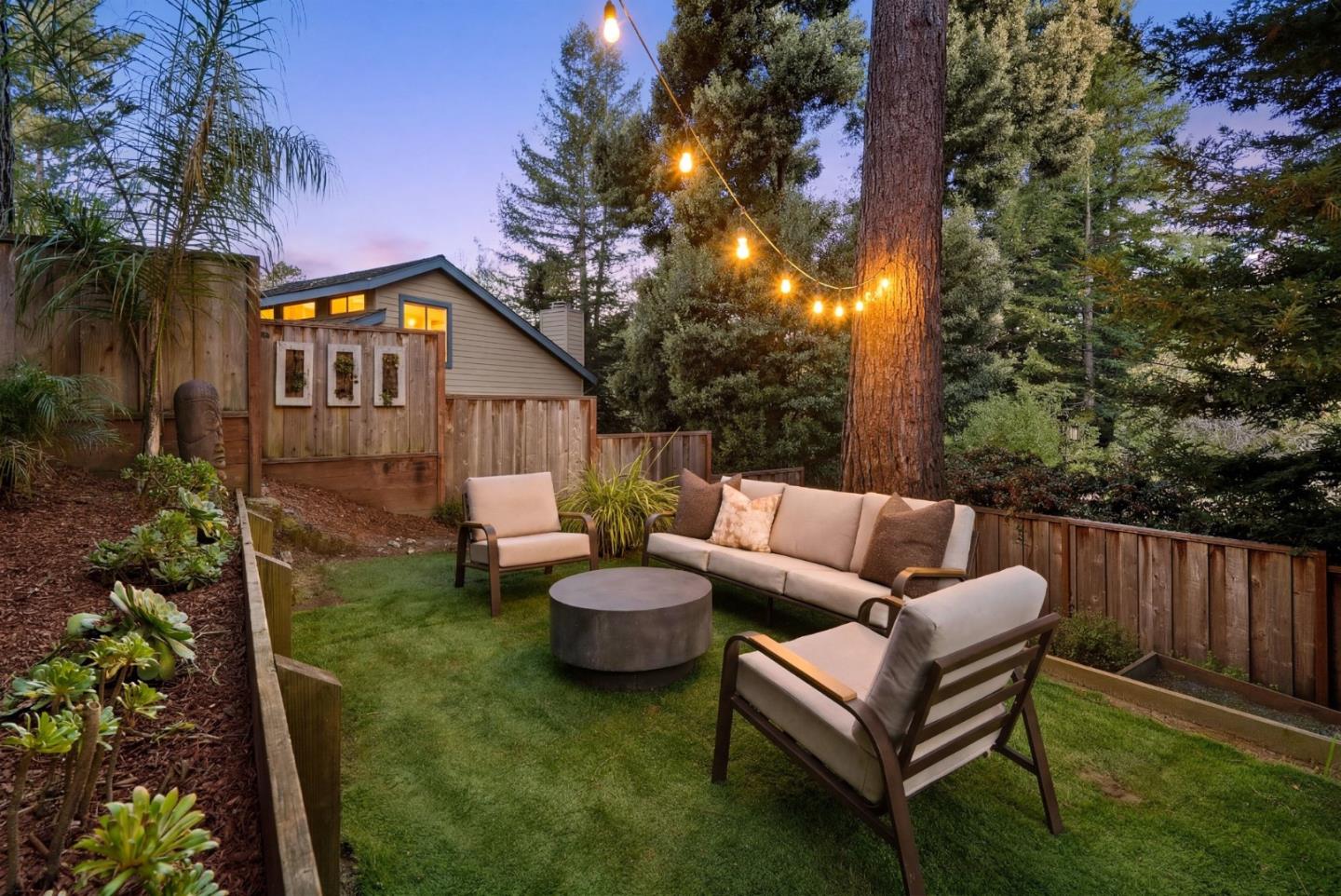 Detail Gallery Image 3 of 58 For 105 Dunsmuir Ct, Aptos,  CA 95003 - 4 Beds | 3 Baths