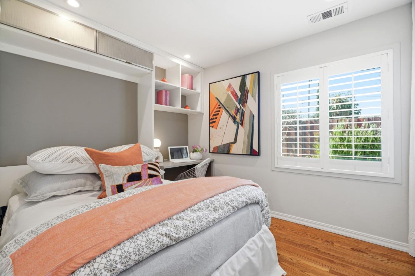 Detail Gallery Image 10 of 33 For 1441 Firebird Way, Sunnyvale,  CA 94087 - 3 Beds | 2 Baths