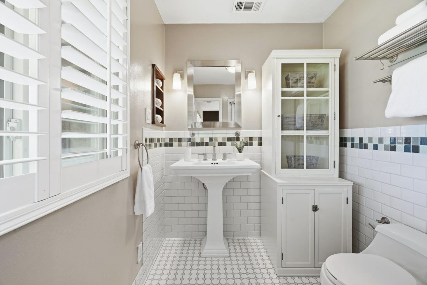 Detail Gallery Image 14 of 33 For 1441 Firebird Way, Sunnyvale,  CA 94087 - 3 Beds | 2 Baths