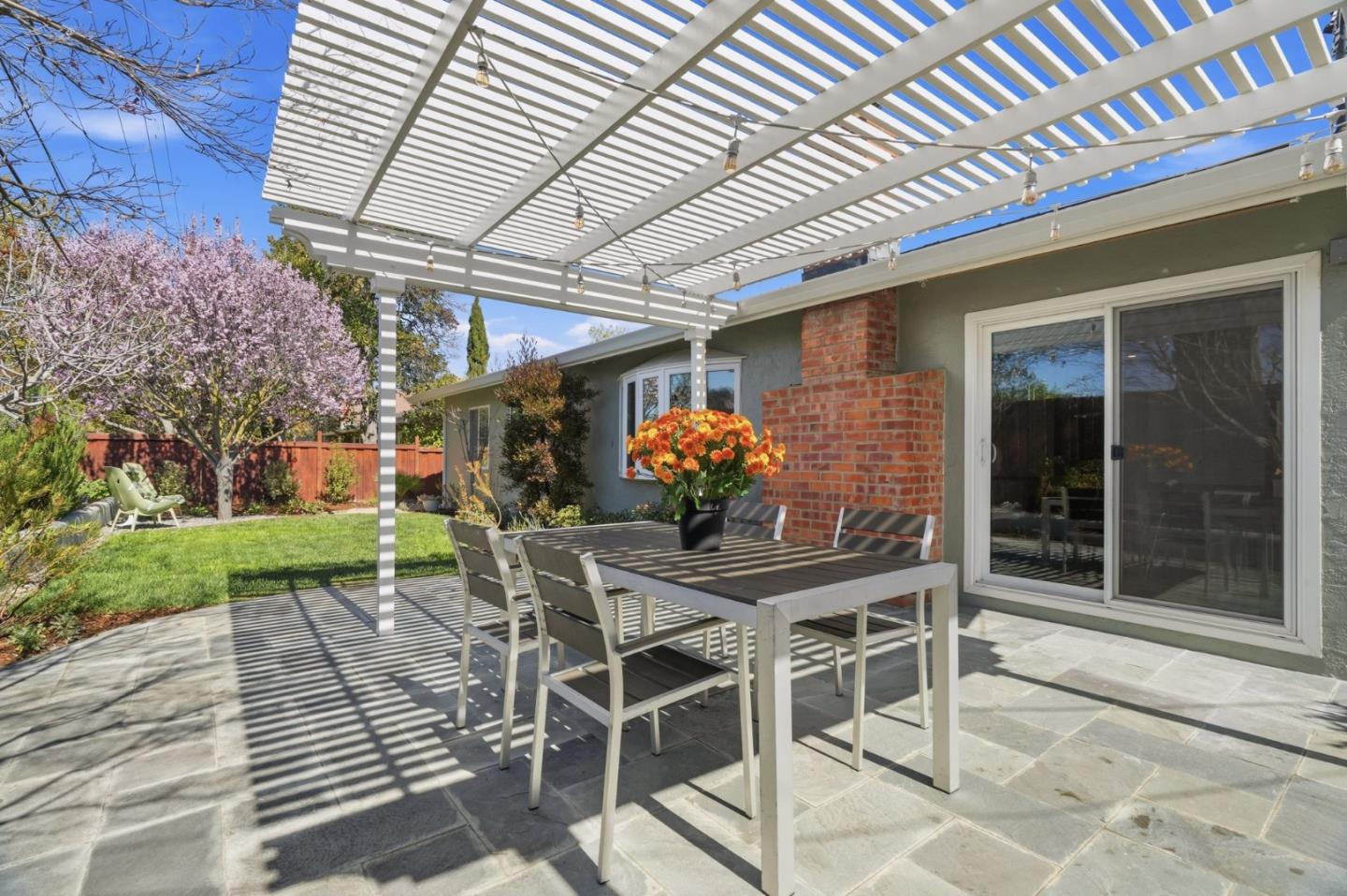 Detail Gallery Image 18 of 33 For 1441 Firebird Way, Sunnyvale,  CA 94087 - 3 Beds | 2 Baths