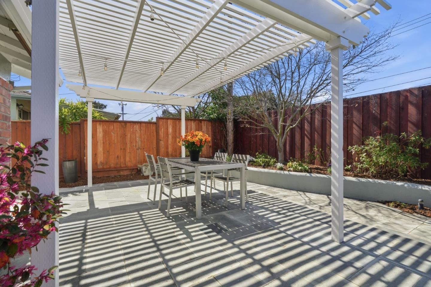 Detail Gallery Image 31 of 33 For 1441 Firebird Way, Sunnyvale,  CA 94087 - 3 Beds | 2 Baths