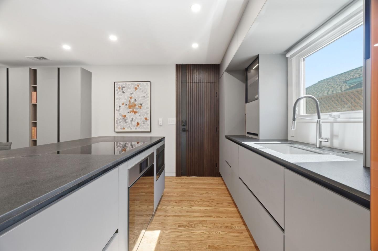 Detail Gallery Image 8 of 33 For 1441 Firebird Way, Sunnyvale,  CA 94087 - 3 Beds | 2 Baths