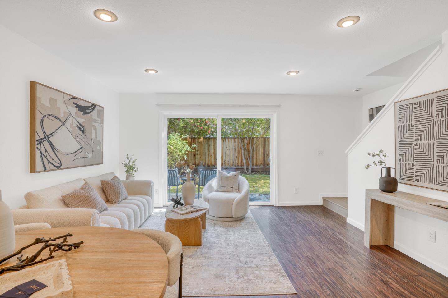 Detail Gallery Image 2 of 37 For 1921 Rock St #20,  Mountain View,  CA 94043 - 2 Beds | 1/1 Baths