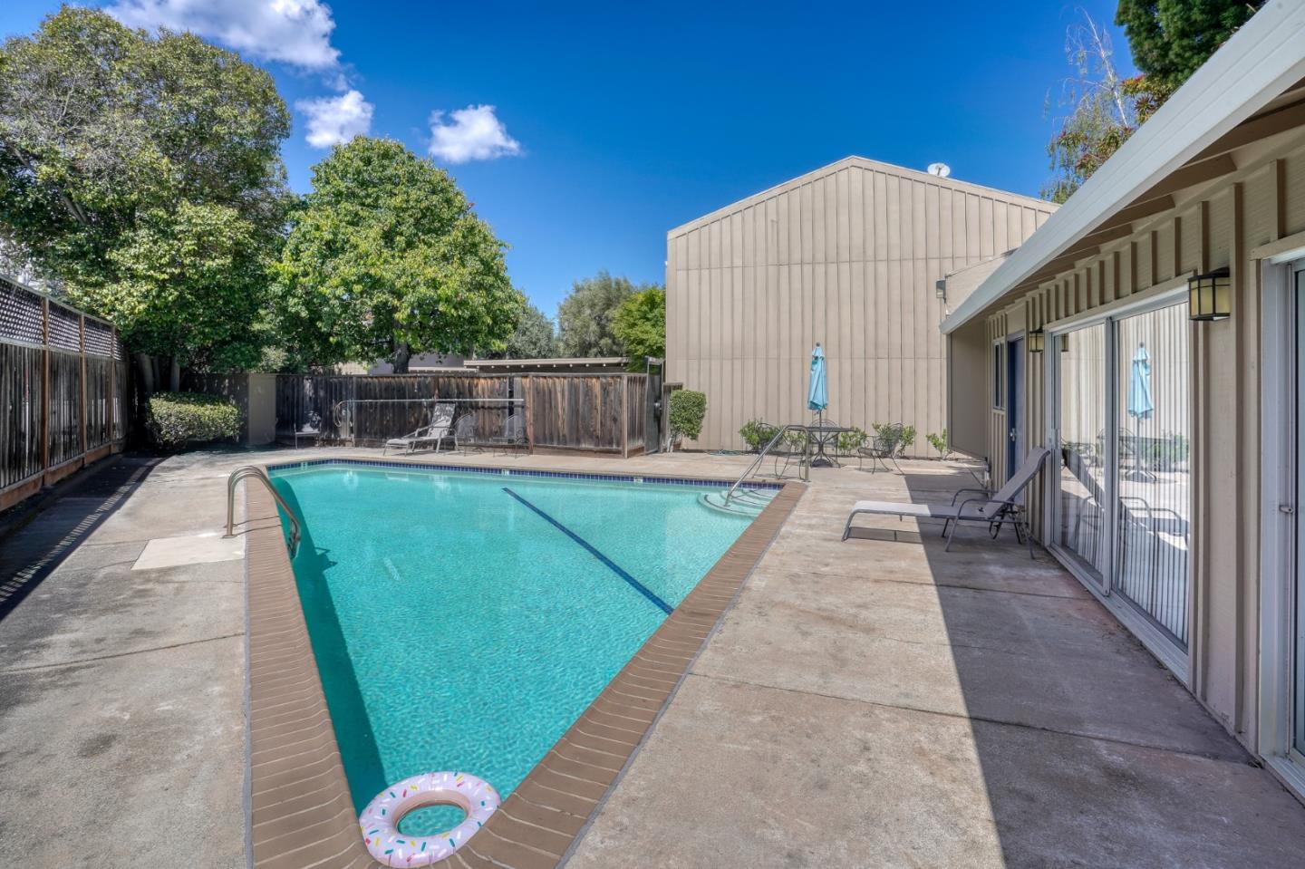 Detail Gallery Image 29 of 37 For 1921 Rock St #20,  Mountain View,  CA 94043 - 2 Beds | 1/1 Baths