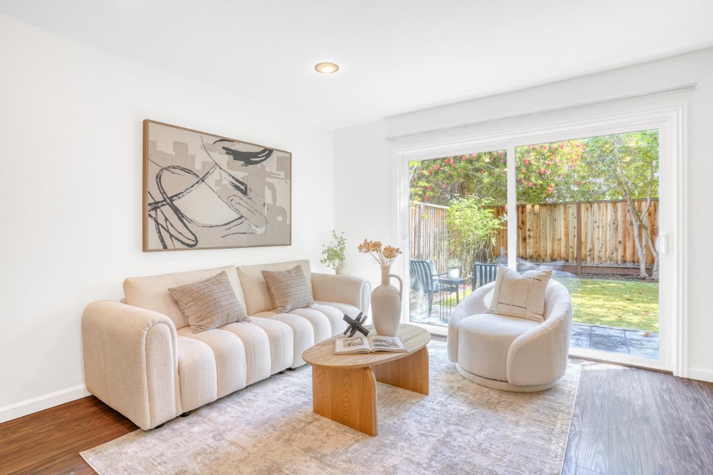 Detail Gallery Image 3 of 37 For 1921 Rock St #20,  Mountain View,  CA 94043 - 2 Beds | 1/1 Baths