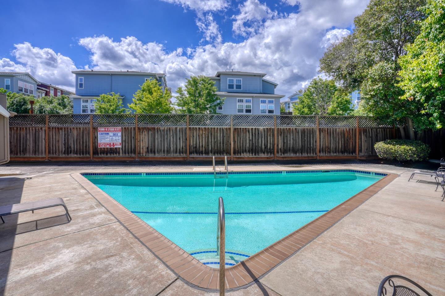 Detail Gallery Image 30 of 37 For 1921 Rock St #20,  Mountain View,  CA 94043 - 2 Beds | 1/1 Baths