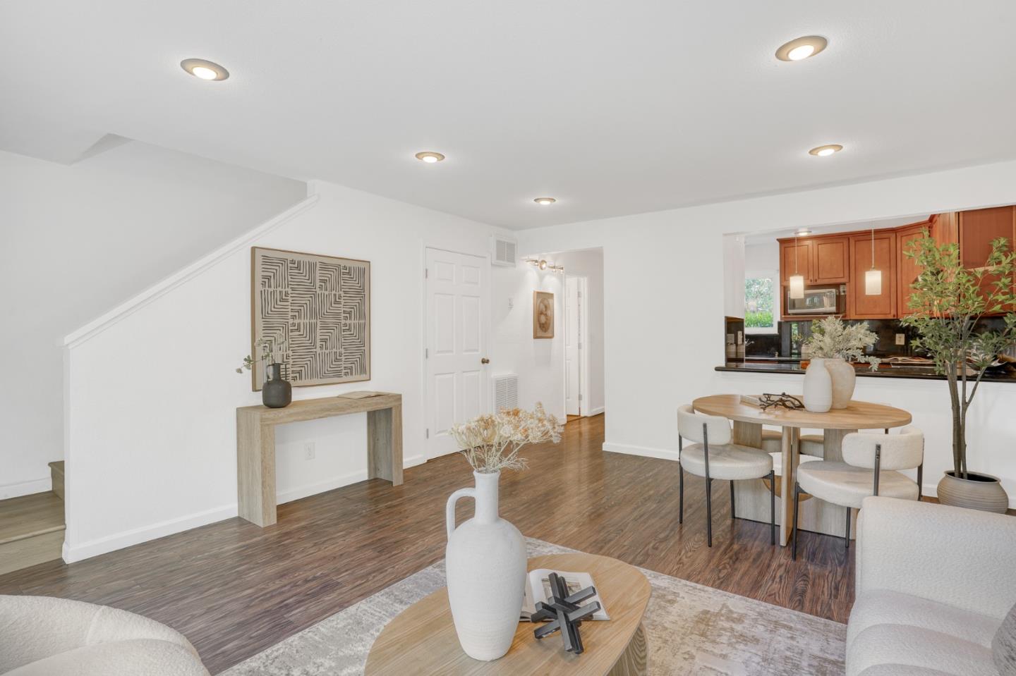 Detail Gallery Image 8 of 37 For 1921 Rock St #20,  Mountain View,  CA 94043 - 2 Beds | 1/1 Baths