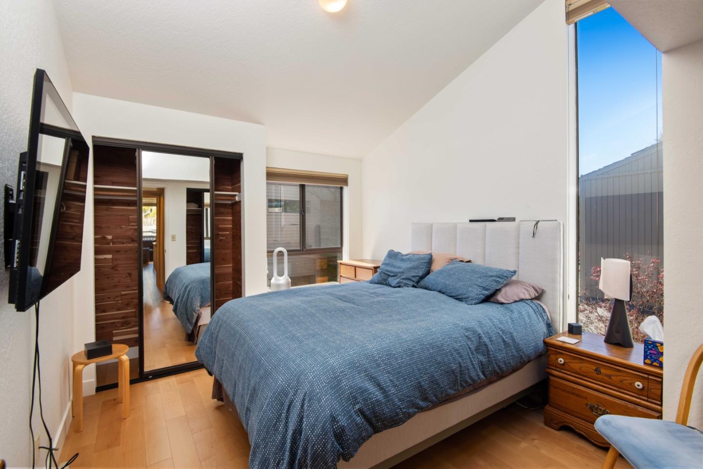 Detail Gallery Image 12 of 21 For 1545 Hidden Terrace Ct, Santa Cruz,  CA 95062 - 2 Beds | 2 Baths