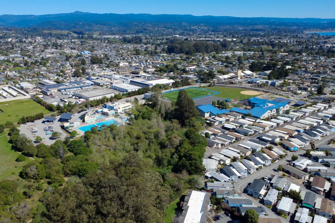 Detail Gallery Image 2 of 34 For 755 14th Ave #308,  Santa Cruz,  CA 95062 - 2 Beds | 1 Baths