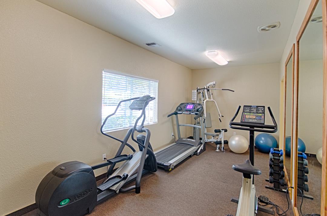 Detail Gallery Image 20 of 34 For 755 14th Ave #308,  Santa Cruz,  CA 95062 - 2 Beds | 1 Baths