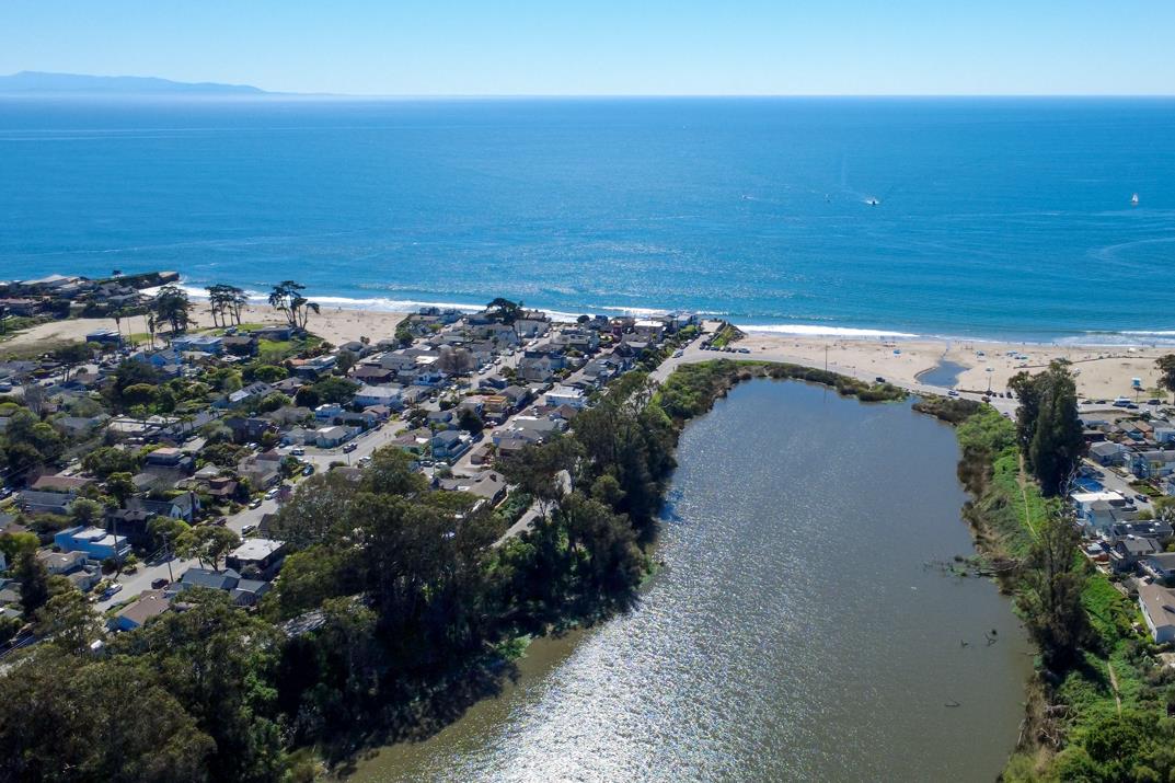 Detail Gallery Image 30 of 34 For 755 14th Ave #308,  Santa Cruz,  CA 95062 - 2 Beds | 1 Baths