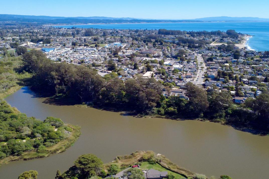 Detail Gallery Image 33 of 34 For 755 14th Ave #308,  Santa Cruz,  CA 95062 - 2 Beds | 1 Baths