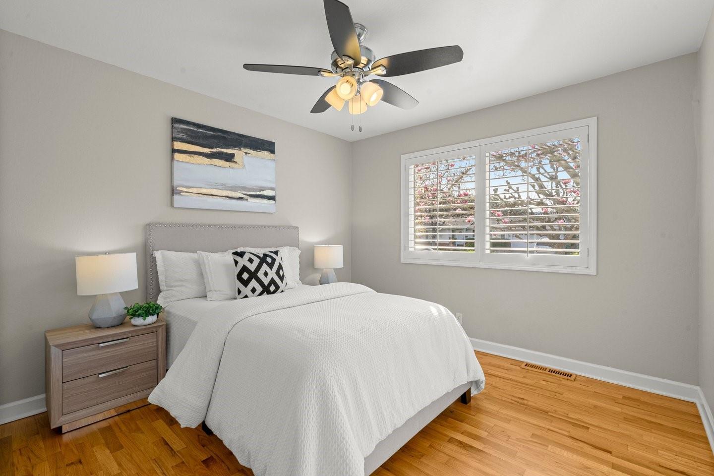 Detail Gallery Image 13 of 48 For 1144 Bretmoor Way, San Jose,  CA 95129 - 5 Beds | 4 Baths