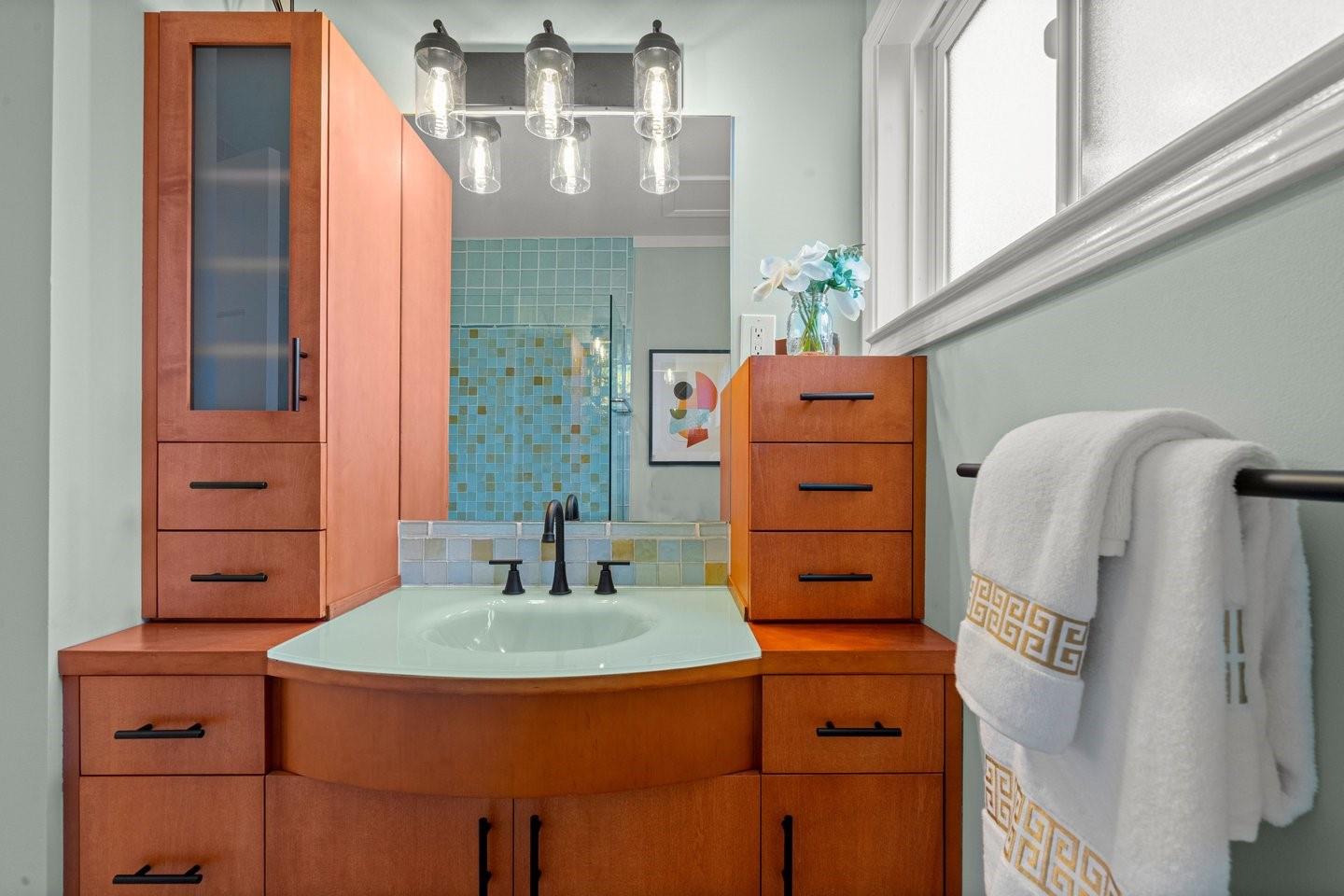 Detail Gallery Image 17 of 48 For 1144 Bretmoor Way, San Jose,  CA 95129 - 5 Beds | 4 Baths