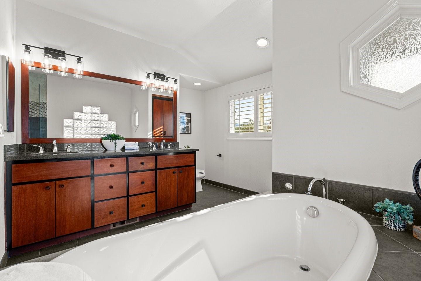 Detail Gallery Image 24 of 48 For 1144 Bretmoor Way, San Jose,  CA 95129 - 5 Beds | 4 Baths