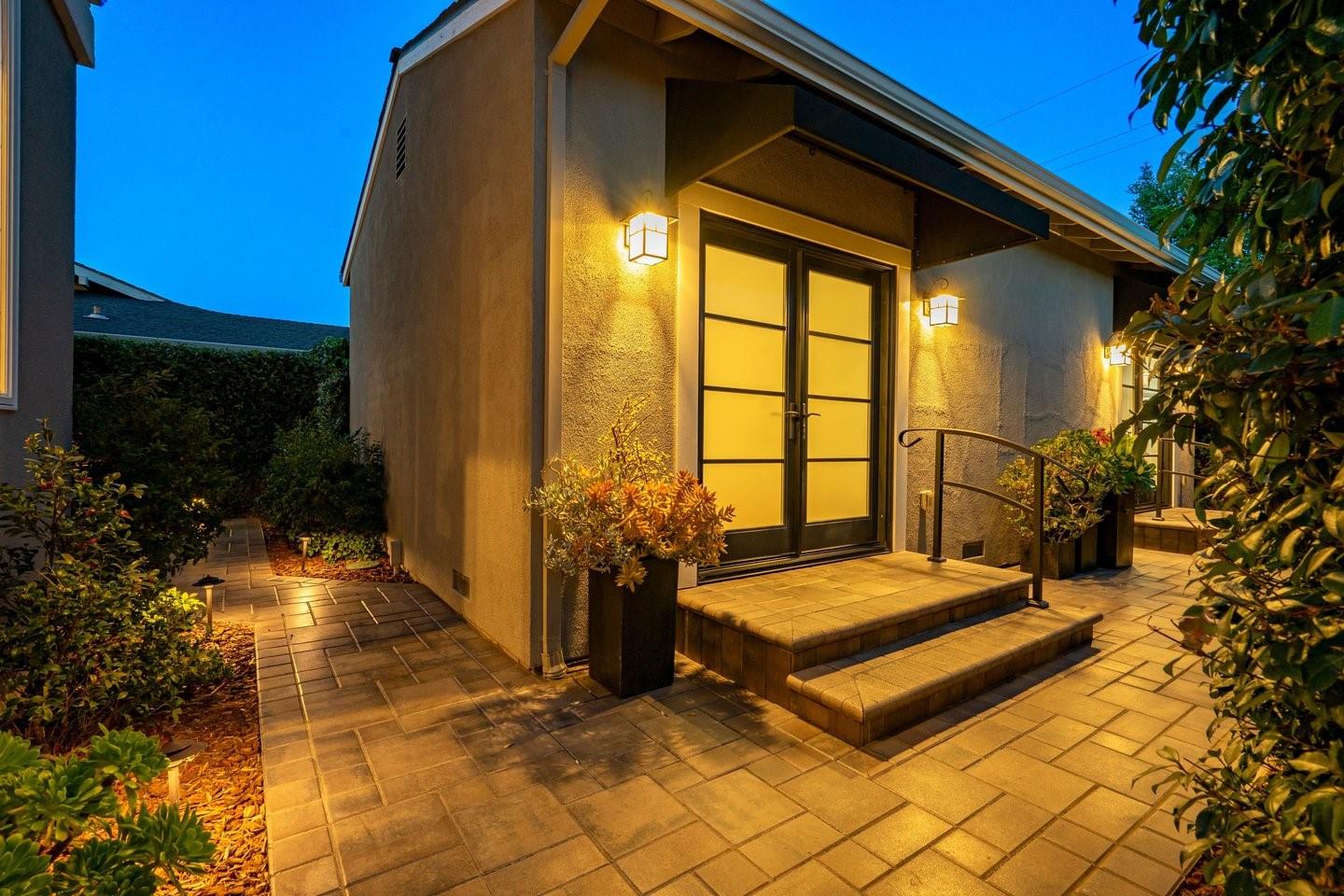 Detail Gallery Image 28 of 48 For 1144 Bretmoor Way, San Jose,  CA 95129 - 5 Beds | 4 Baths