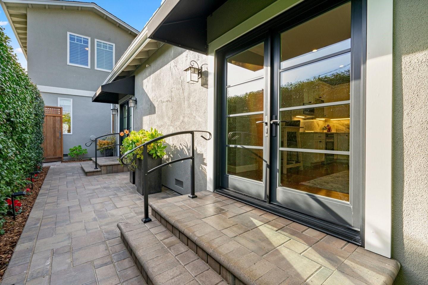 Detail Gallery Image 30 of 48 For 1144 Bretmoor Way, San Jose,  CA 95129 - 5 Beds | 4 Baths