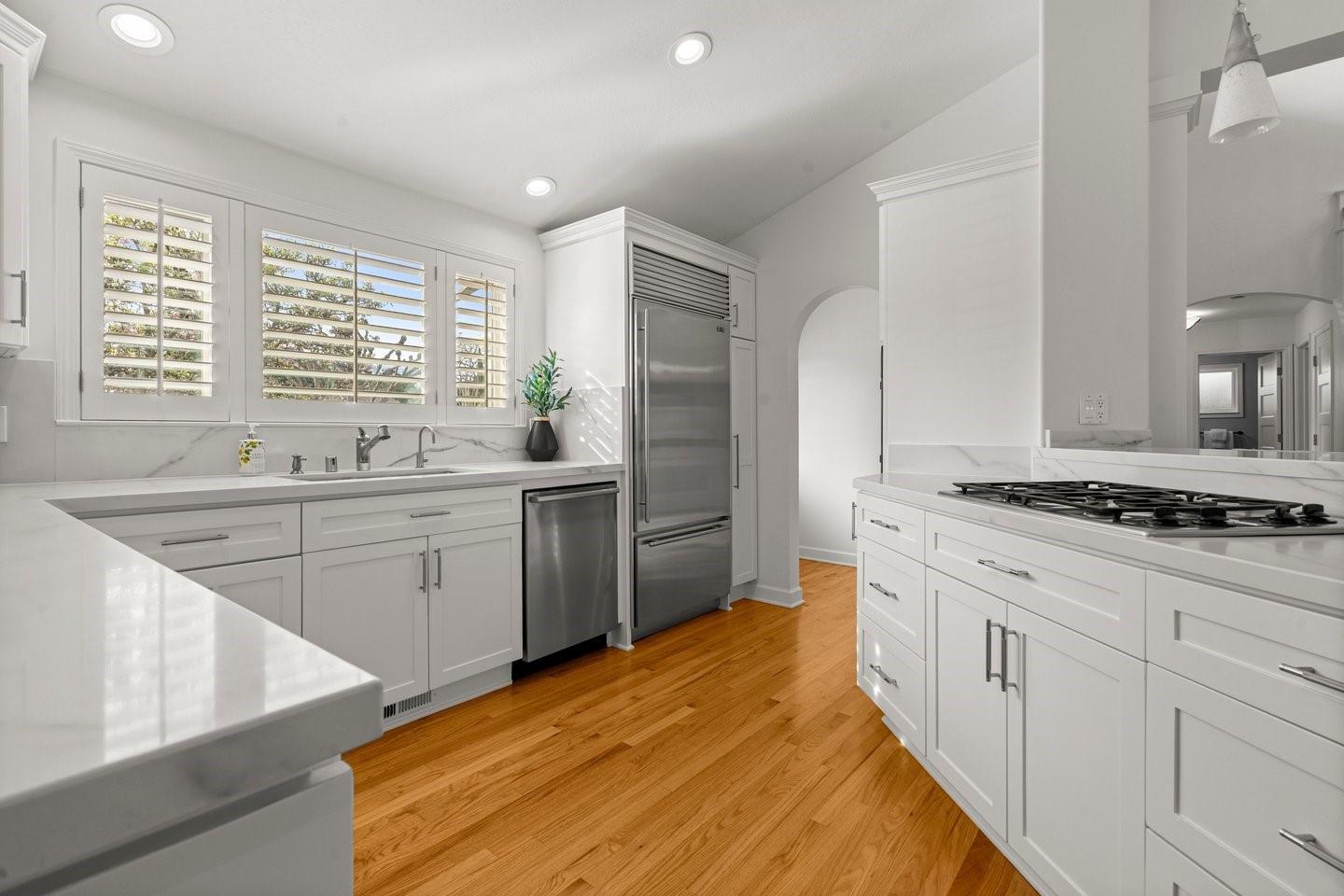 Detail Gallery Image 6 of 48 For 1144 Bretmoor Way, San Jose,  CA 95129 - 5 Beds | 4 Baths