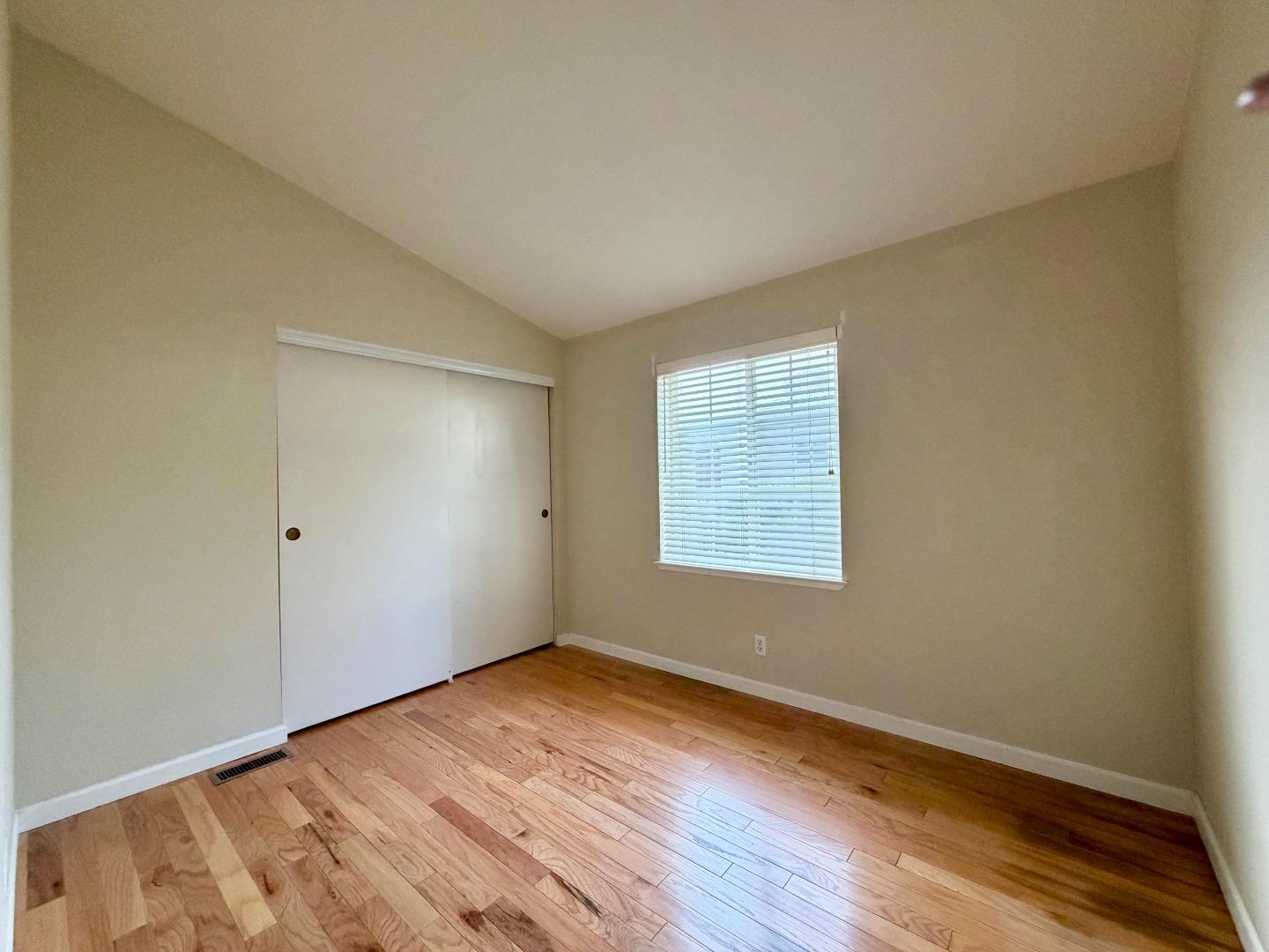 Detail Gallery Image 10 of 21 For 120 Dixon Landing Rd #147,  Milpitas,  CA 95035 - 3 Beds | 2 Baths