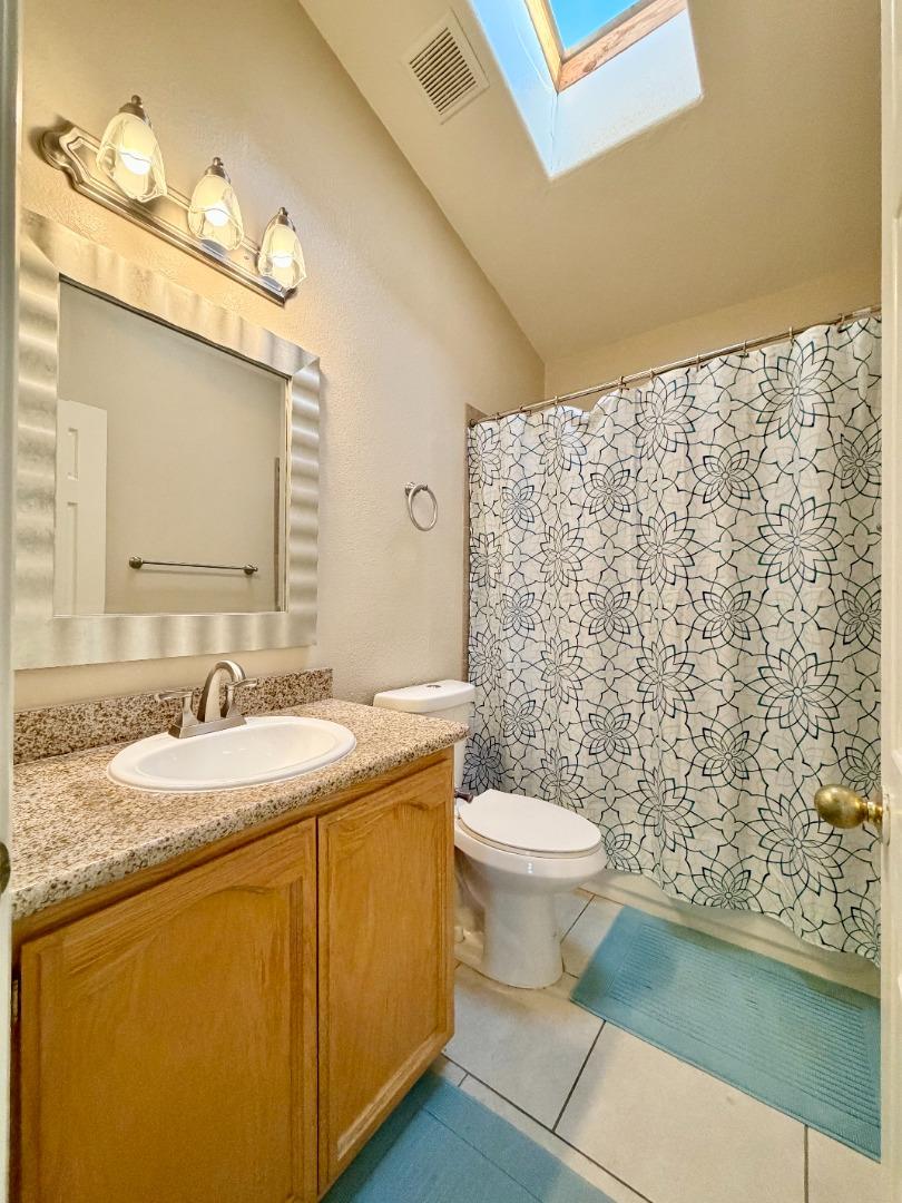 Detail Gallery Image 12 of 21 For 120 Dixon Landing Rd #147,  Milpitas,  CA 95035 - 3 Beds | 2 Baths
