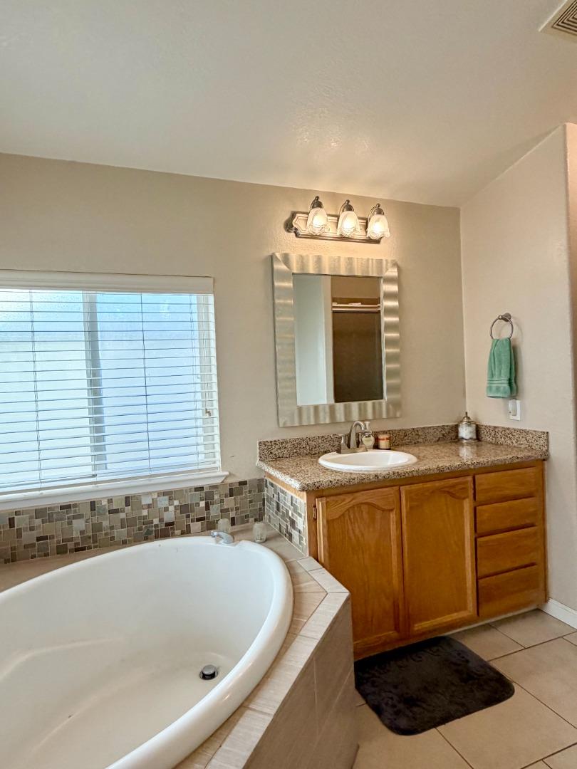 Detail Gallery Image 17 of 21 For 120 Dixon Landing Rd #147,  Milpitas,  CA 95035 - 3 Beds | 2 Baths