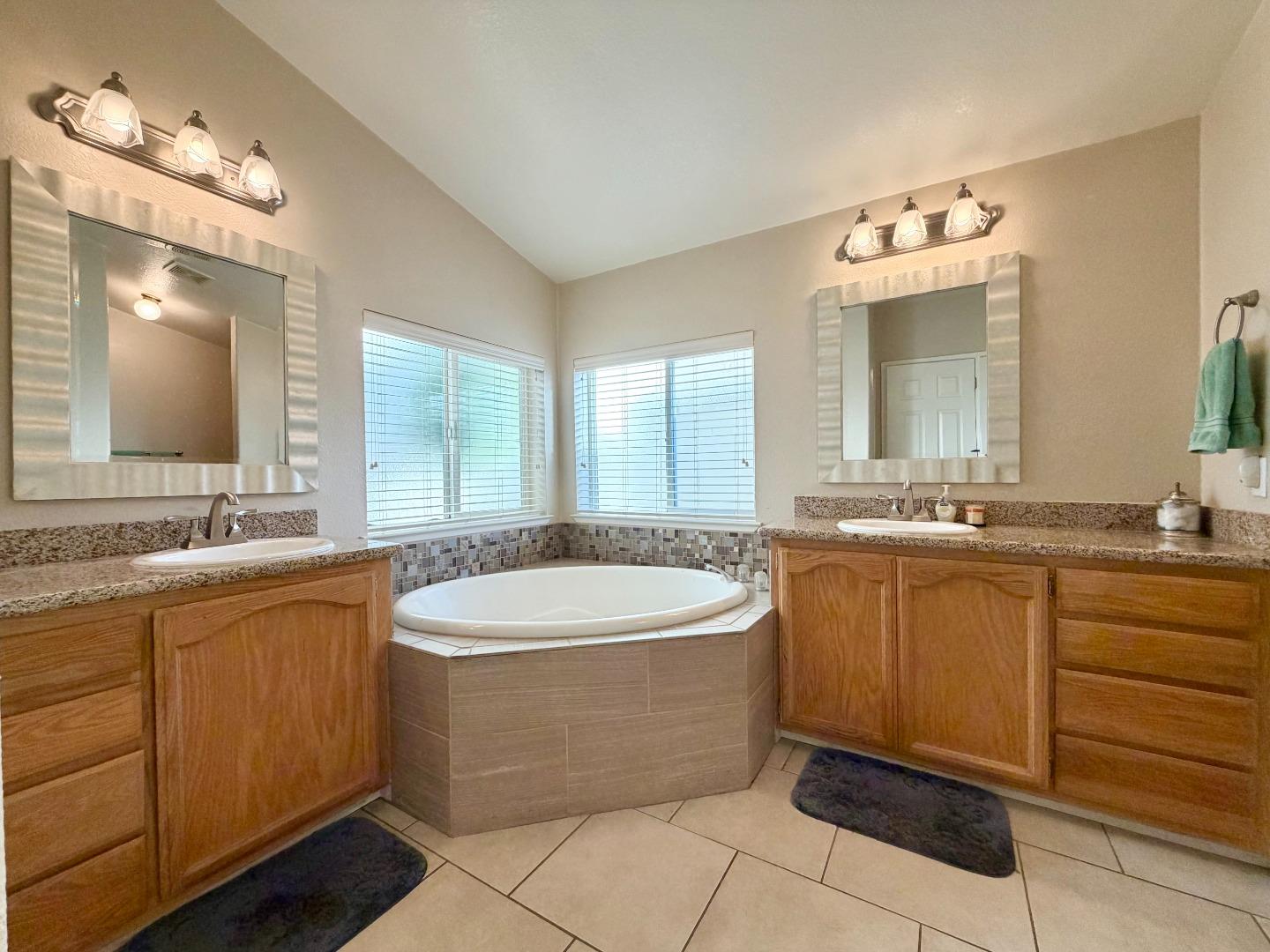 Detail Gallery Image 18 of 21 For 120 Dixon Landing Rd #147,  Milpitas,  CA 95035 - 3 Beds | 2 Baths