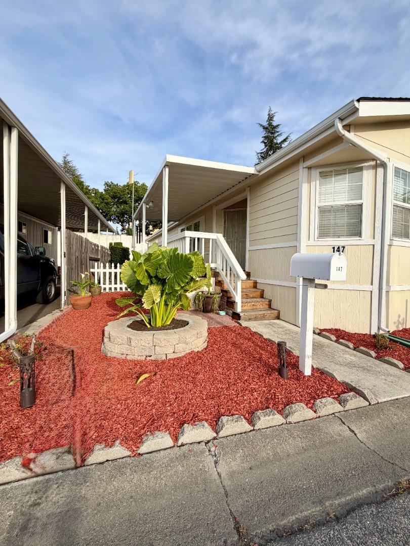 Detail Gallery Image 2 of 21 For 120 Dixon Landing Rd #147,  Milpitas,  CA 95035 - 3 Beds | 2 Baths