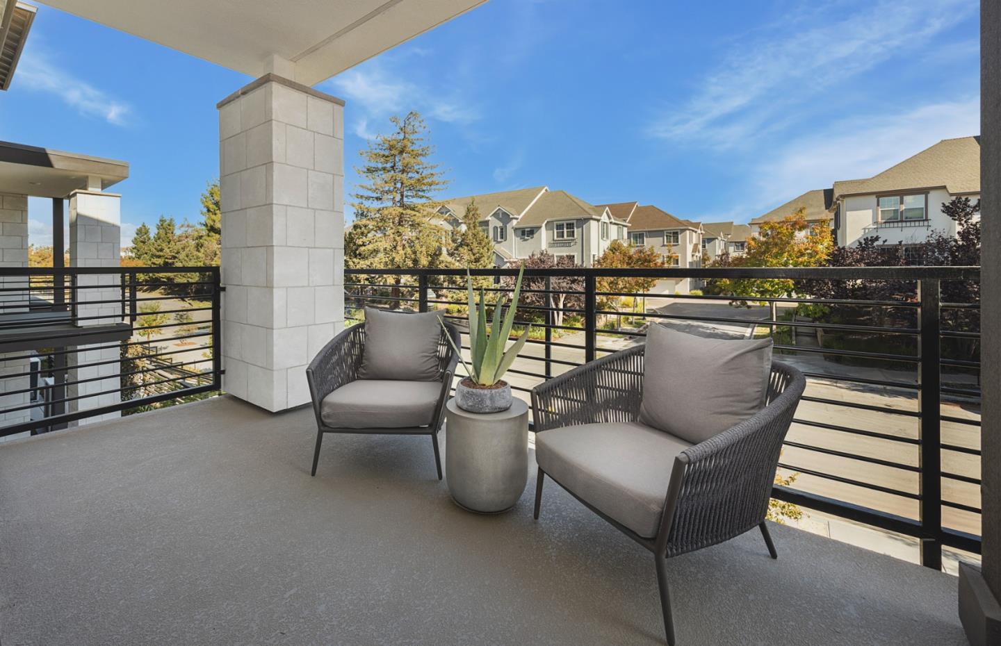 Detail Gallery Image 6 of 21 For 1139 Milan Ter #5,  Sunnyvale,  CA 94089 - 5 Beds | 3/1 Baths