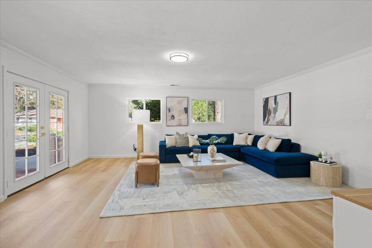 Detail Gallery Image 10 of 62 For 12095 Brookglen Dr, Saratoga,  CA 95070 - 4 Beds | 2/1 Baths