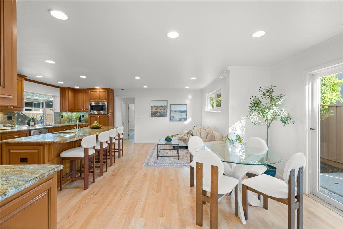 Detail Gallery Image 18 of 62 For 12095 Brookglen Dr, Saratoga,  CA 95070 - 4 Beds | 2/1 Baths