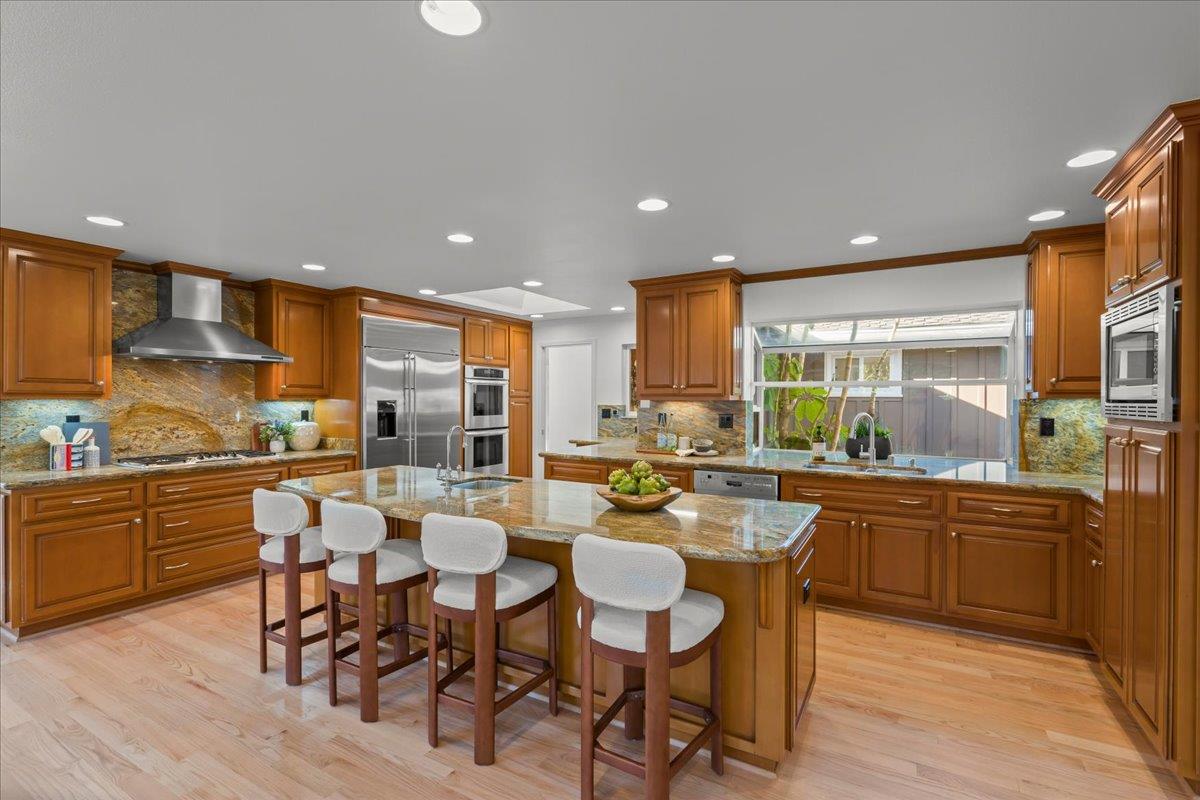 Detail Gallery Image 2 of 62 For 12095 Brookglen Dr, Saratoga,  CA 95070 - 4 Beds | 2/1 Baths